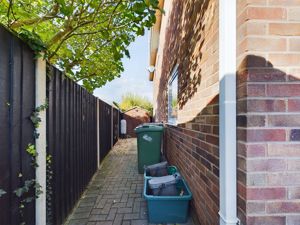 Side- click for photo gallery